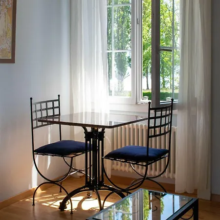 Апартаменты Magnificent Studio By The Lake - Sulpice